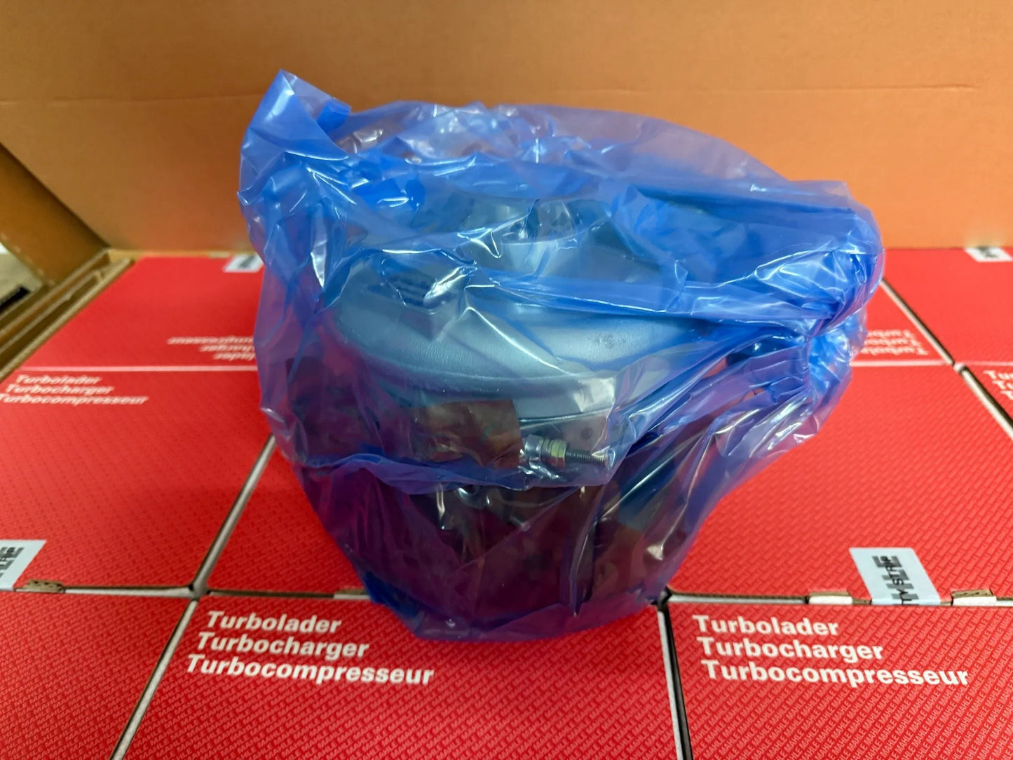 Mahle Scania Turbolader 061TC15143000