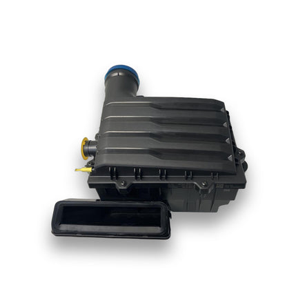 Audi Luftfiltergehäuse 5WA129607A mit optischen Mängeln